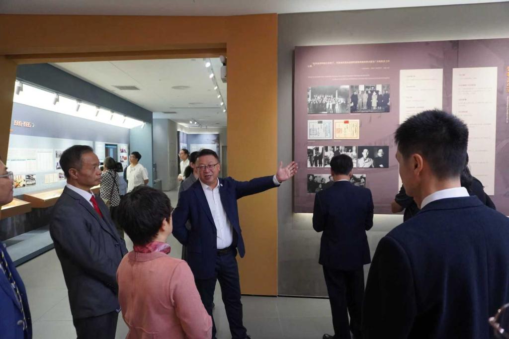 微信图片_20251102115918_38_1726.jpg 微信图片_20251102115918_38_1726.jpg